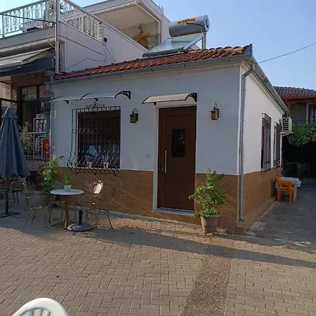 Mary's Traditional * Aigani